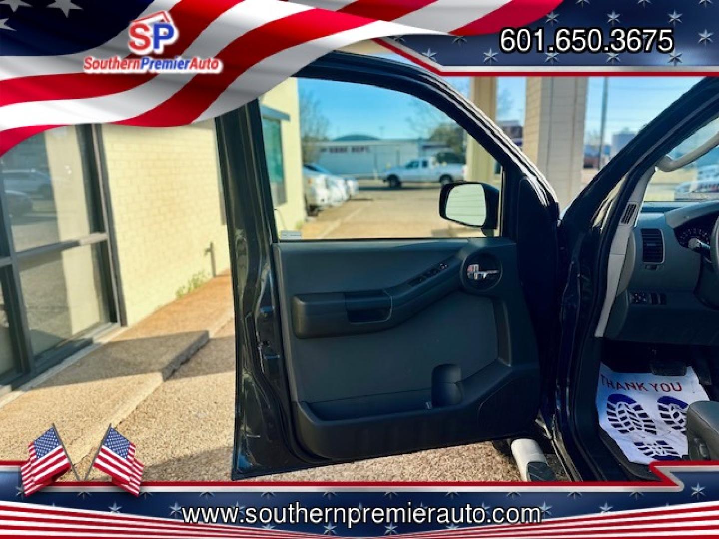 2010 GRAY NISSAN XTERRA S; SE; X; OFF (5N1AN0NU8AC) , located at 922 W. Beacon St., Philadelphia, MS, 39350, (601) 650-3675, 32.770447, -89.127151 - Photo#8